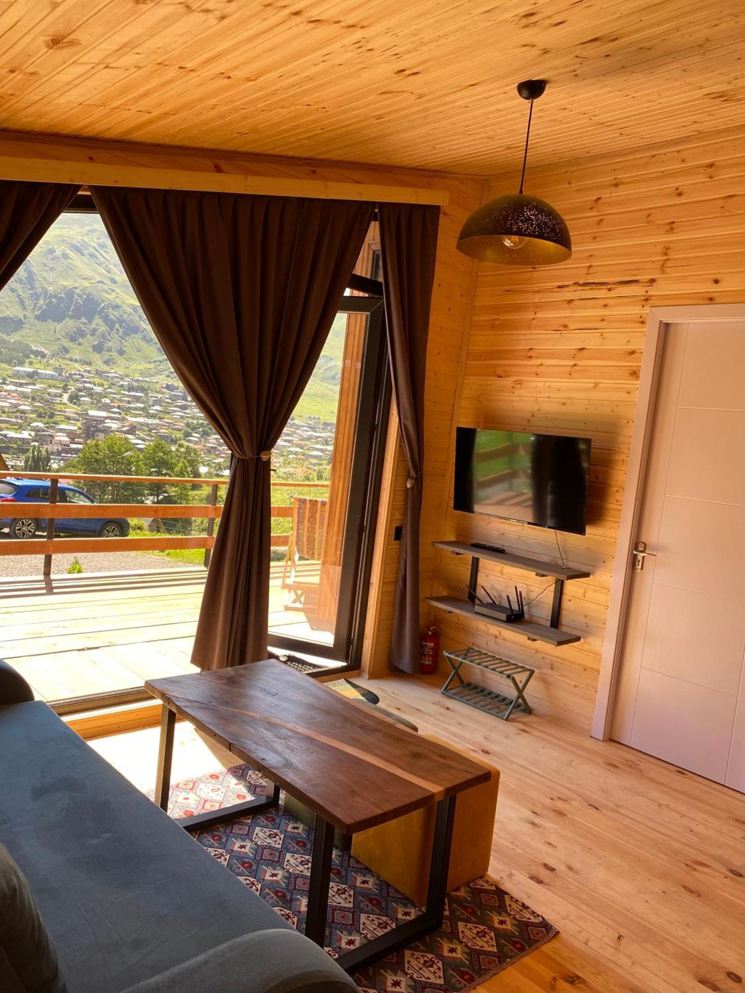 Little Wood House Gergeti Villa คัซเบกี ภายนอก รูปภาพ